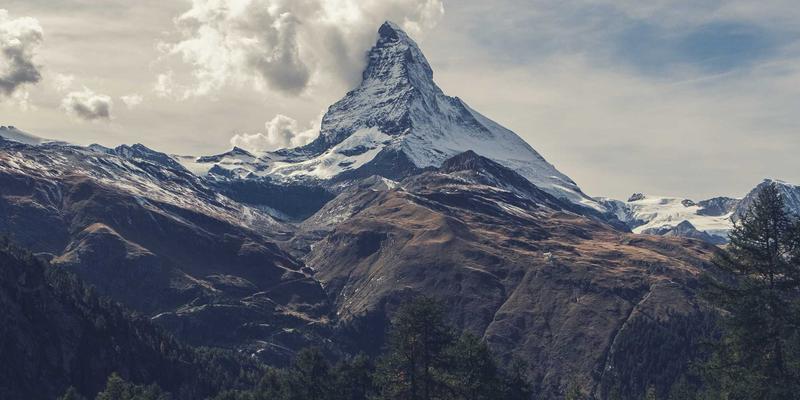 丝路回响：佛教与伊斯兰教东渐的文化路径及其人文遗产