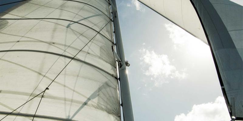 历史记忆与民族认同：集体记忆如何通过人文交流塑造现代国家的历史叙事